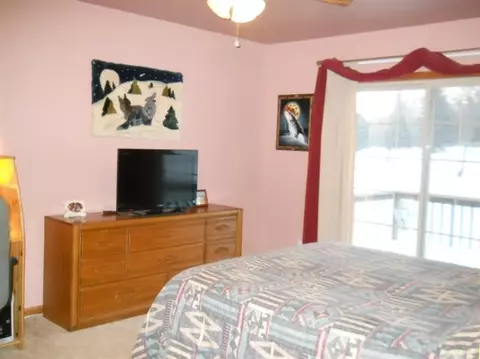 7460 Spring Ct, De Motte, IN 46310 photo 10