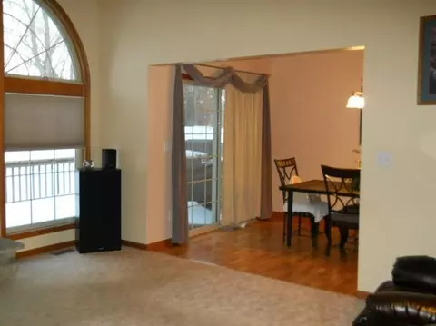 7460 Spring Ct, De Motte, IN 46310 photo 4