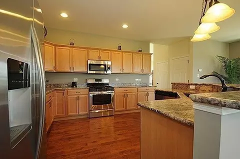 10128 Azalea Dr, Crown Point, IN 46307 photo 9