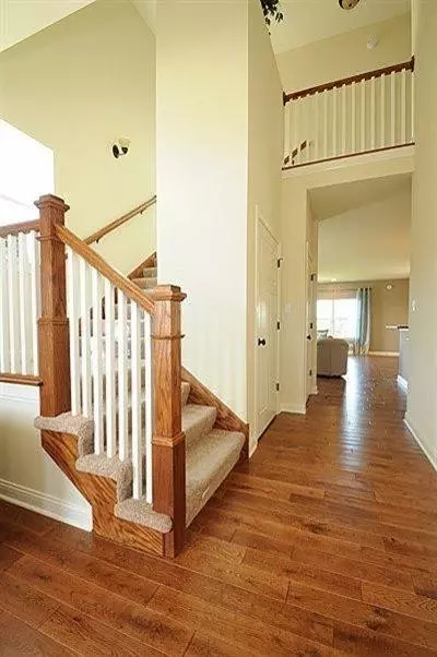 10128 Azalea Dr, Crown Point, IN 46307 photo 5