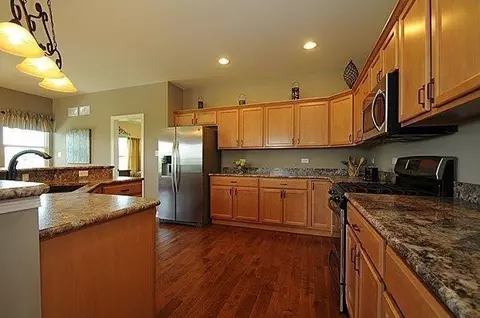 10128 Azalea Dr, Crown Point, IN 46307 photo 8
