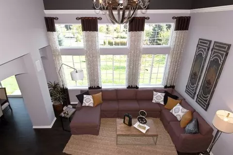 10045 Clark Pl, Crown Point, IN 46307 photo 2