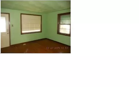 831 Ames St, Hammond, IN 46320 photo 4