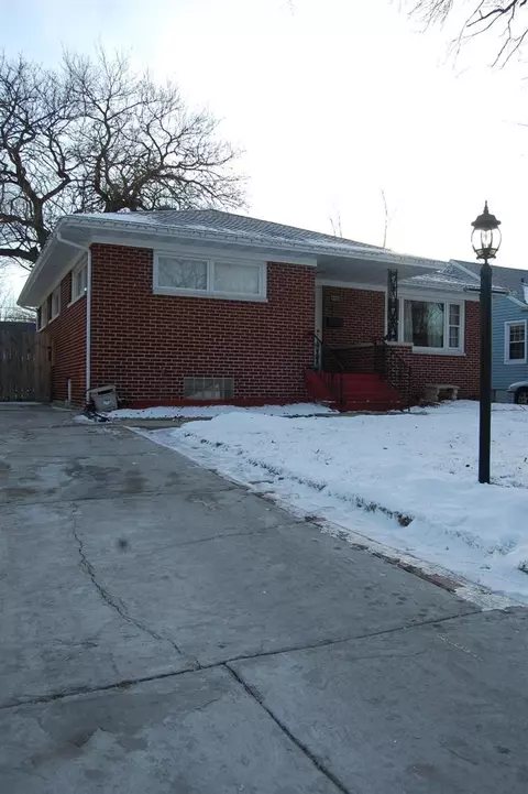 427 N Cline Ave, Griffith, IN 46319 photo 2
