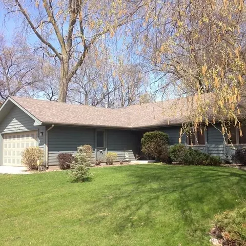 435 N Lillian Dr, Griffith, IN 46319 photo 1