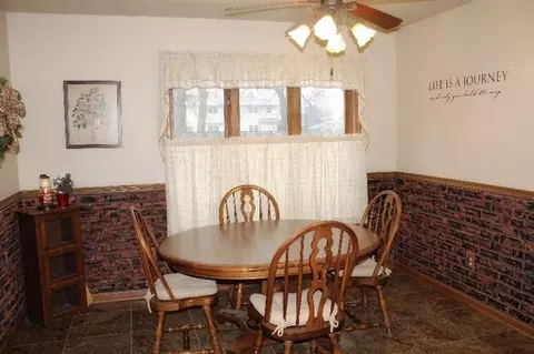 435 N Lillian Dr, Griffith, IN 46319 photo 8