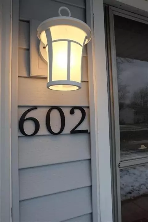 602 E Pine Pl, Griffith, IN 46319 photo 3