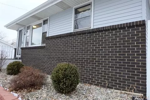 602 E Pine Pl, Griffith, IN 46319 photo 2