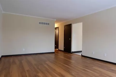 602 E Pine Pl, Griffith, IN 46319 photo 9