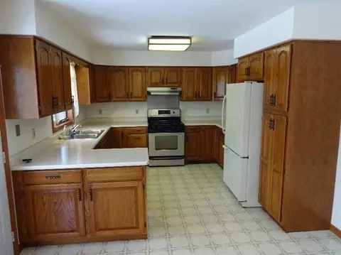 719 N Forest Ave, Griffith, IN 46319 photo 5