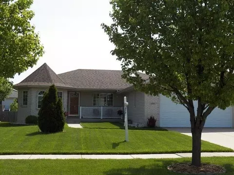 1330 Glenn Dr, Crown Point, IN 46307 photo 1