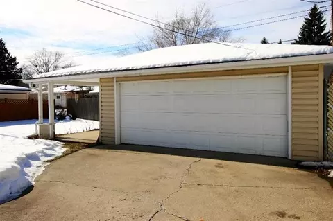 8038 Howard Ave, Munster, IN 46321 photo 3