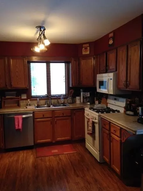 4331 Pinehurst Ct, Crown Point, IN 46307 photo 3