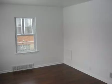 556 Clinton St, Gary, IN 46406 photo 7