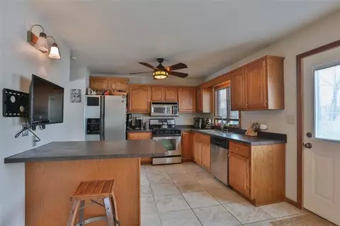 1430 W Pine St, Griffith, IN 46319 photo 4