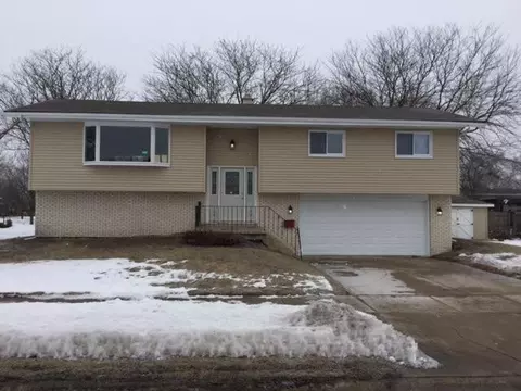 9549 Marigold Ln, Munster, IN 46321 photo 1