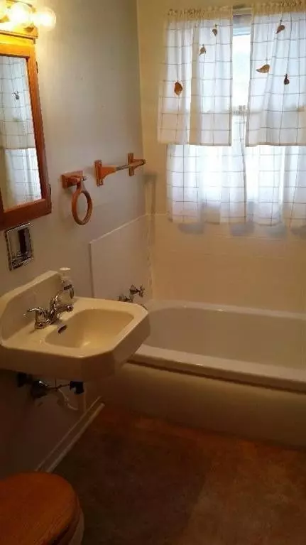 304 E Casey St, Hebron, IN 46341 photo 8