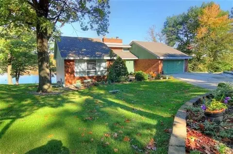 9121 E Springhill Dr, Saint John, IN 46373 photo 1