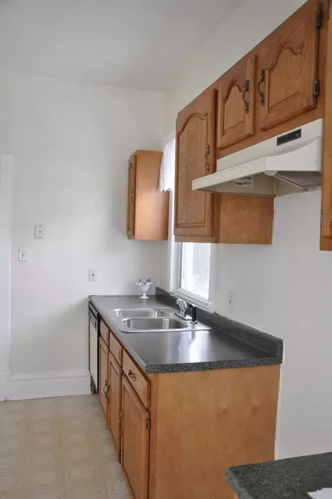 704 E South St, Crown Point, IN 46307 photo 10