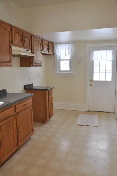 704 E South St, Crown Point, IN 46307 photo 2