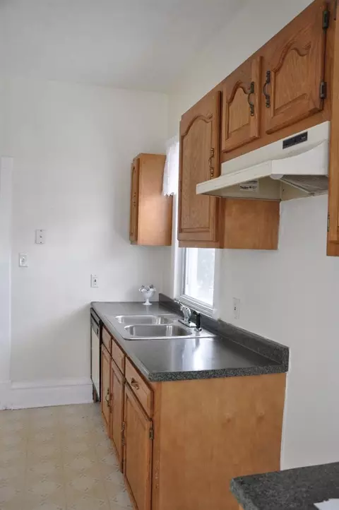 704 E South St, Crown Point, IN 46307 photo 10