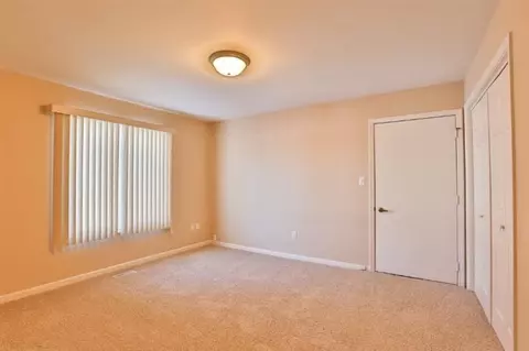 918 Cornwallis Ln, Munster, IN 46321 photo 8