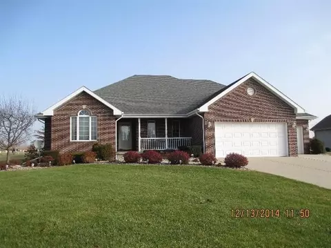 1726 Silver Hawk Dr, Crown Point, IN 46307 photo 1