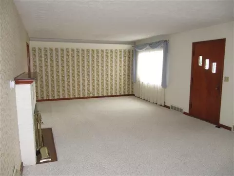 205 E Howard St, Brook, IN 47922 photo 6