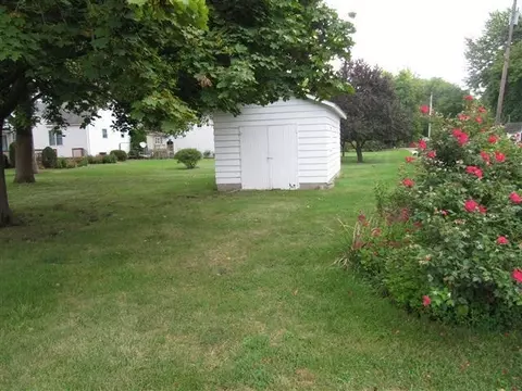 205 E Howard St, Brook, IN 47922 photo 2