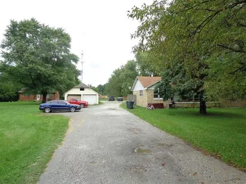289 Melton Rd, Burns Harbor, IN 46304 photo 4