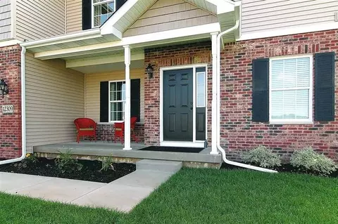 1831 W 132 Pl, Crown Point, IN 46307 photo 2