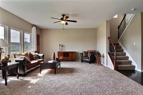 13213 Hayes St, Crown Point, IN 46307 photo 4