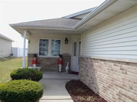 7747 E 108th Ave, Crown Point, IN 46307 photo 2