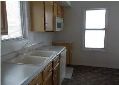 123 N Wiggs St, Griffith, IN 46319 photo 6