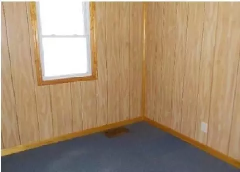 123 N Wiggs St, Griffith, IN 46319 photo 10