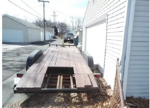 123 N Wiggs St, Griffith, IN 46319 photo 3