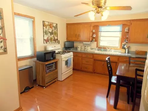 18054 Chicago Ave, Lansing, IL 60438 photo 3