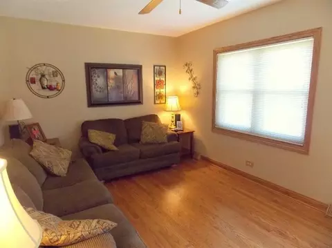 18054 Chicago Ave, Lansing, IL 60438 photo 9