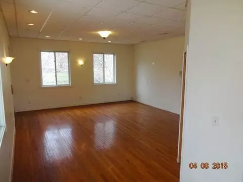 1316 E Miller St, Griffith, IN 46319 photo 4