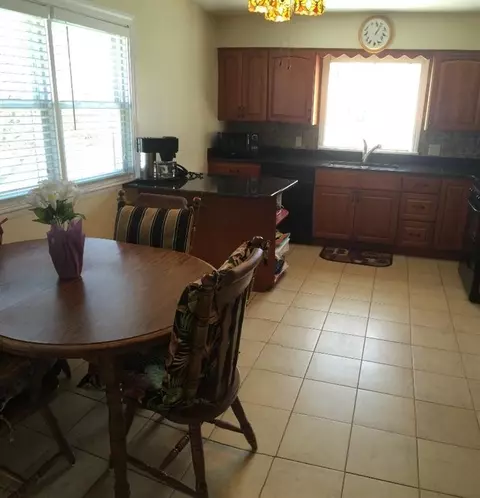 1041 N Broad St, Griffith, IN 46319 photo 6