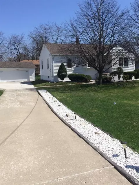 1041 N Broad St, Griffith, IN 46319 photo 1