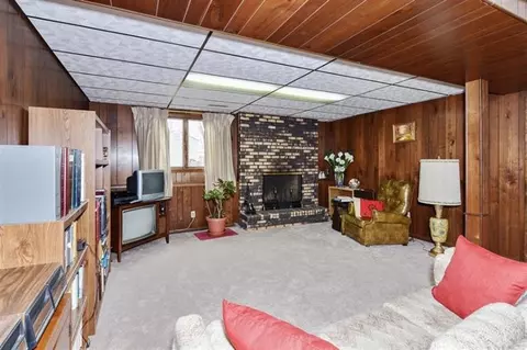 1658 Cardinal Dr, Munster, IN 46321 photo 10