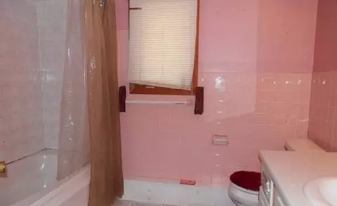 7525 Ash Ave, Gary, IN 46403 photo 5