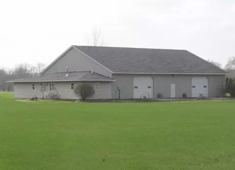 11776 N 500, De Motte, IN 46310 photo 2