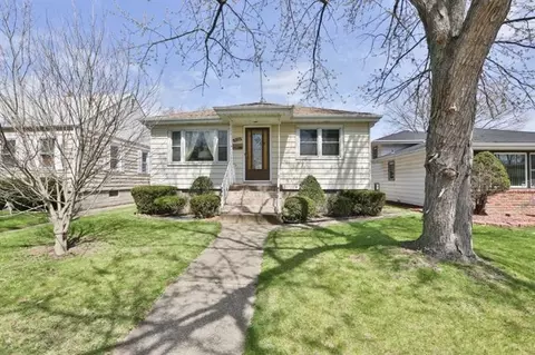 3670 Jackson St, Lansing, IL 60438 photo 1