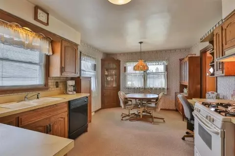 3670 Jackson St, Lansing, IL 60438 photo 4