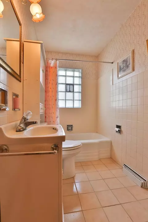 3670 Jackson St, Lansing, IL 60438 photo 9