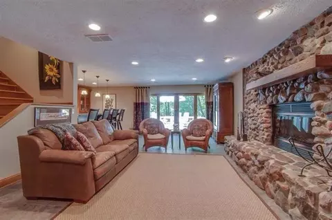 809 E Vera Ave, Beverly Shores, IN 46301 photo 4