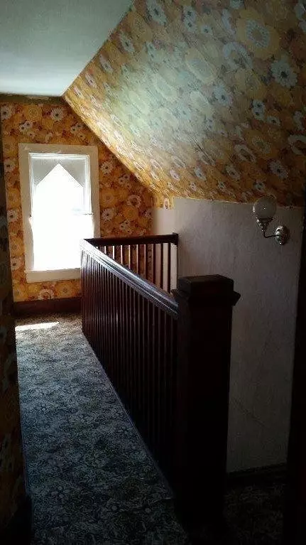 802 E St, La Porte, IN 46350 photo 9