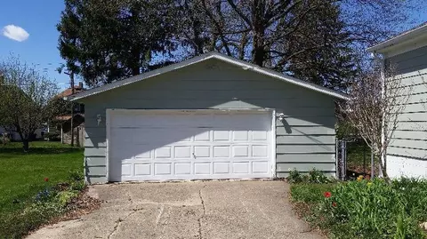 802 E St, La Porte, IN 46350 photo 2